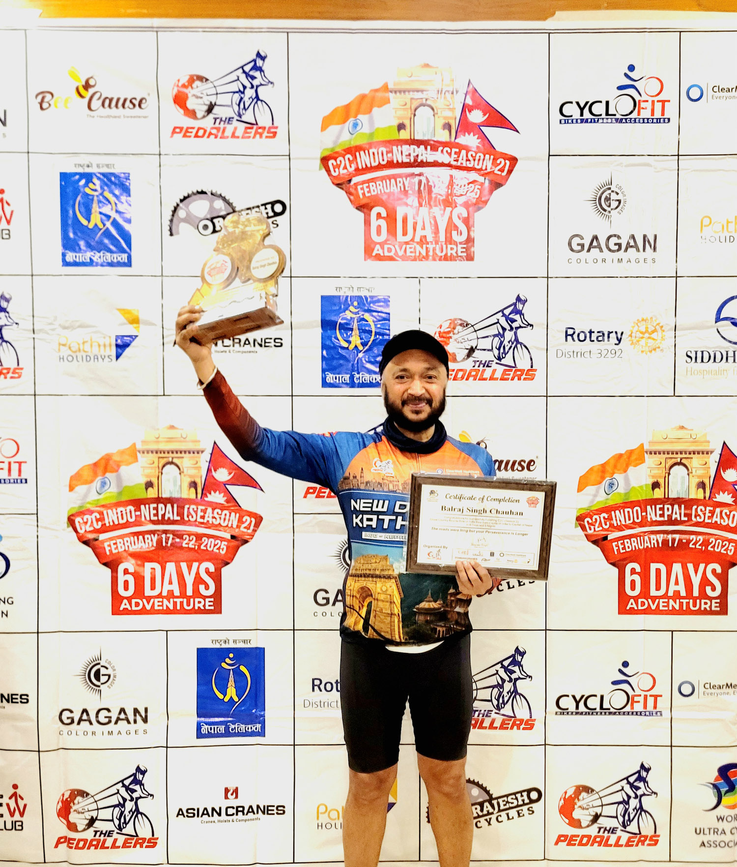 World Ultra Cycling organized the first cross country 1044 kilometer long race.